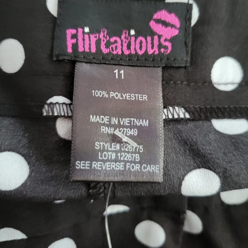 Junior's Black & White Shorts - by Flirtatious - Size 11 - Picture 4 of 5